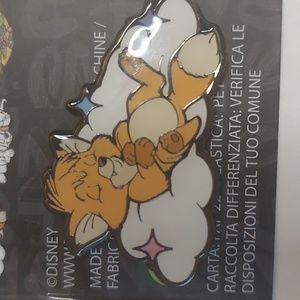 Disney Loungefly Fox and the hound pin